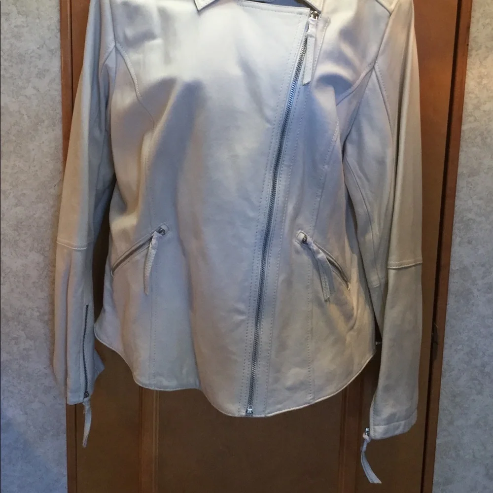 New! 🌸 Beautiful Lambskin Leather Moto Motorcycle Jacket twiggy off White Color - Picture 3 of 8